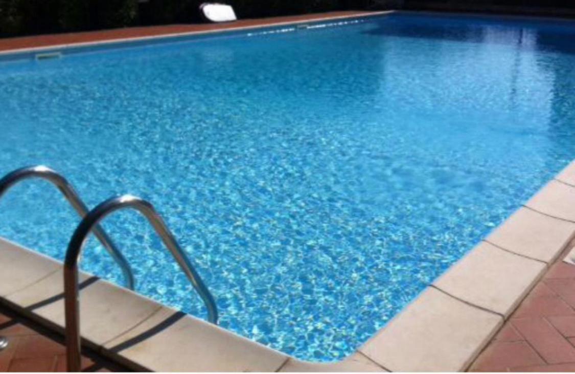 Apartment Airport Sunset Haven: Sea View, Pool & Access